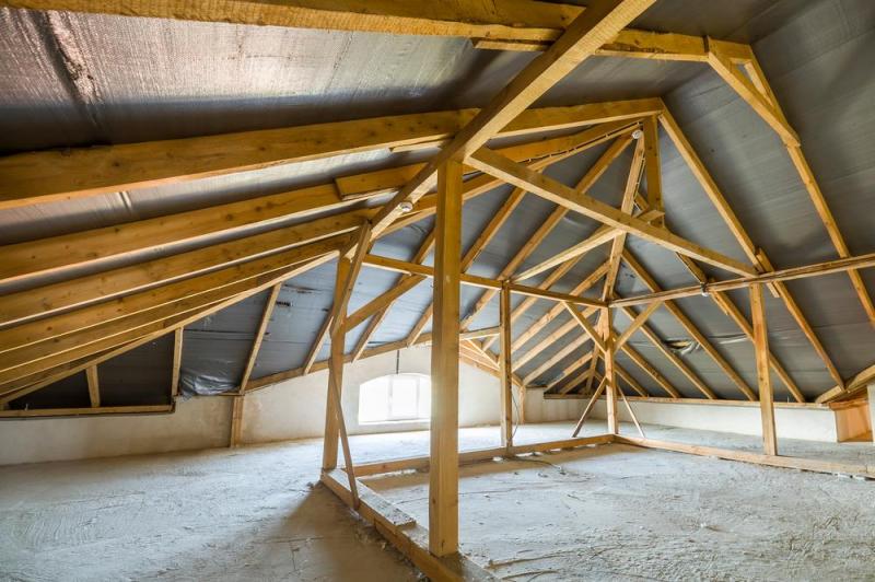 Quels travaux anticiper pour un am&eacute;nagement de combles r&eacute;ussi ?